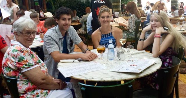 13524438_10209780296450268_829646167995693550_n